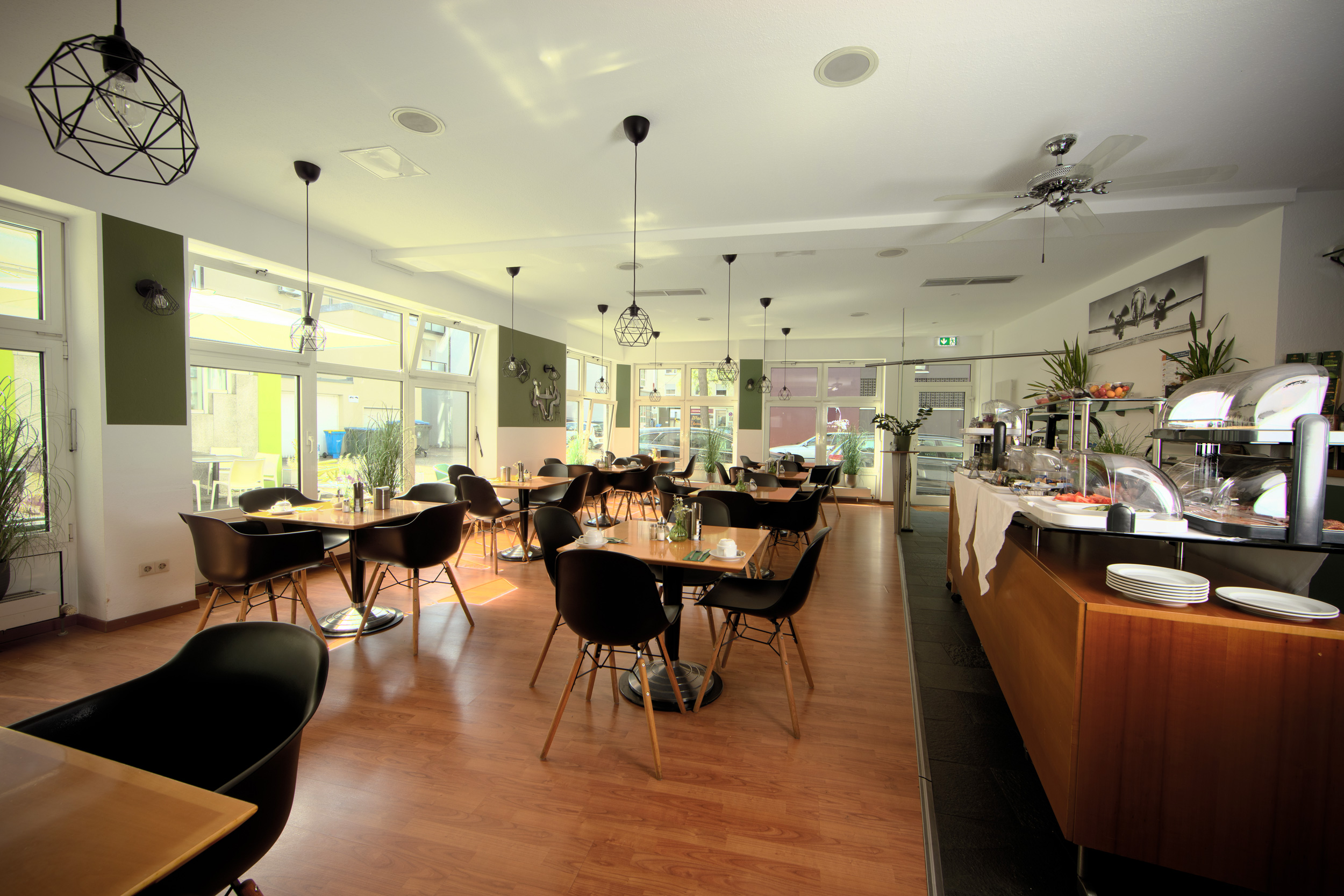 Hotel-Hogh-Heilbronn-Frühstücksraum